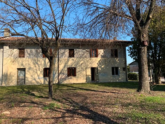 Casa con 5 locali in vendita in Via Latisana, Varmo