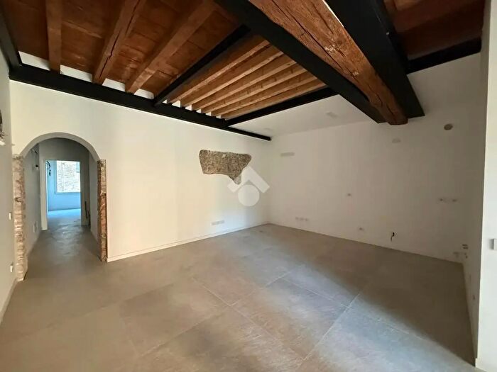 Appartamento trilocale in vendita in Via Bartolomeo Colleoni, Romano Di Lombardia