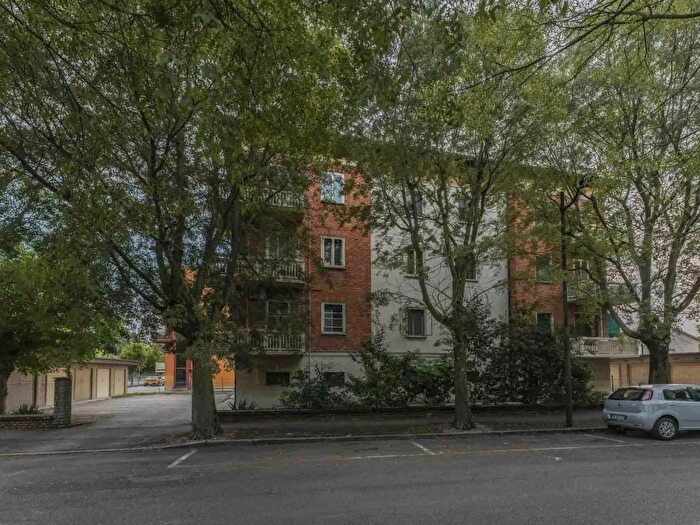 Appartamento trilocale in vendita in Via Giovanni Pascoli, Molinella