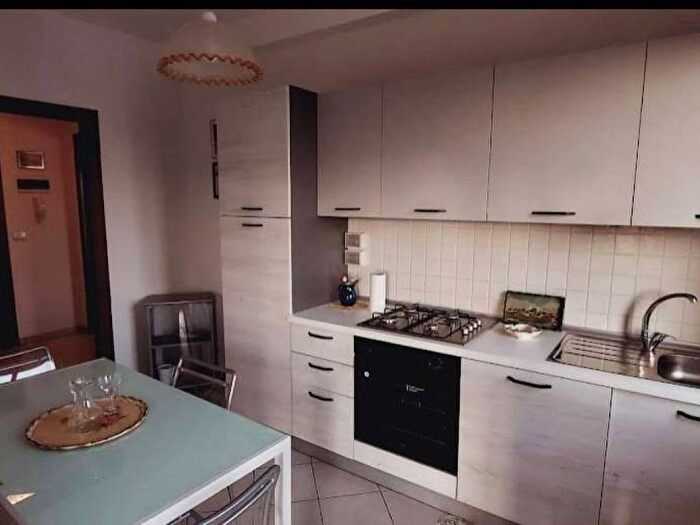 Appartamento con 5 locali in affitto in via bacchini, Sacca Stazione, Modena