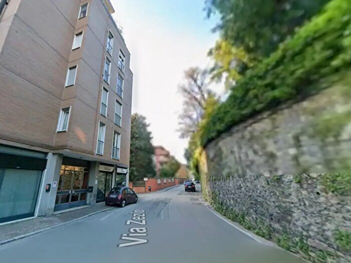 Appartamento bilocale in affitto in Via Zezio, Como