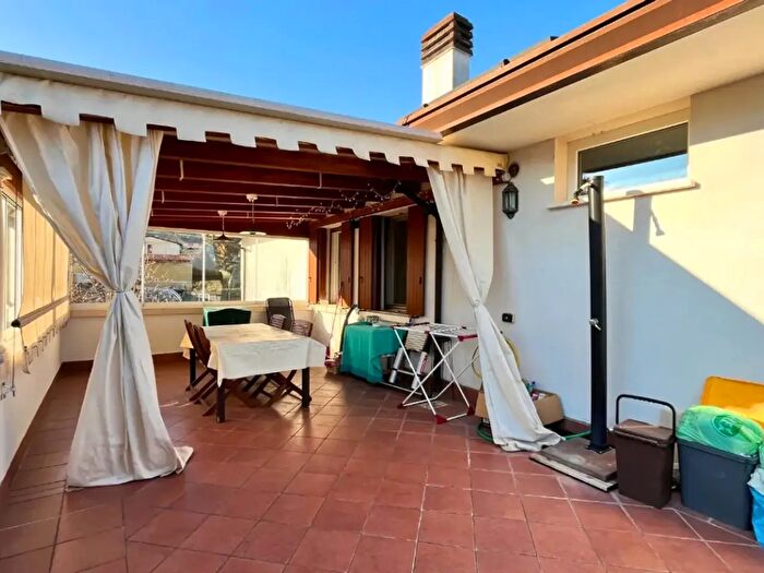 Casa con 5 locali in vendita in Via Enrico Fermi, Barbarano Mossano