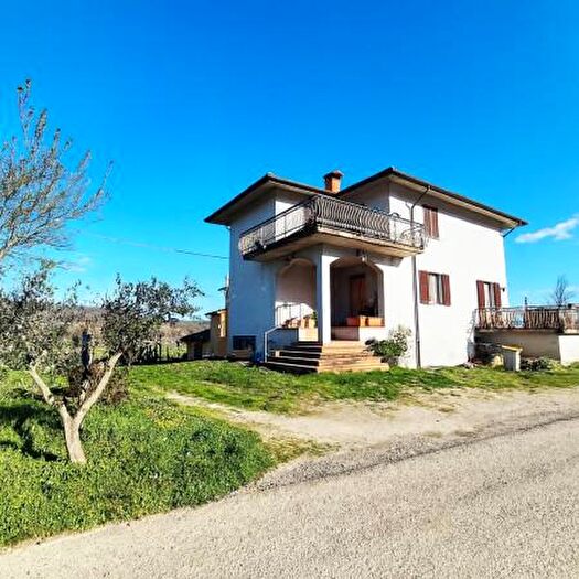 Appartamento con 6 locali in vendita in Vocabolo Vagni, Citta Di Castello