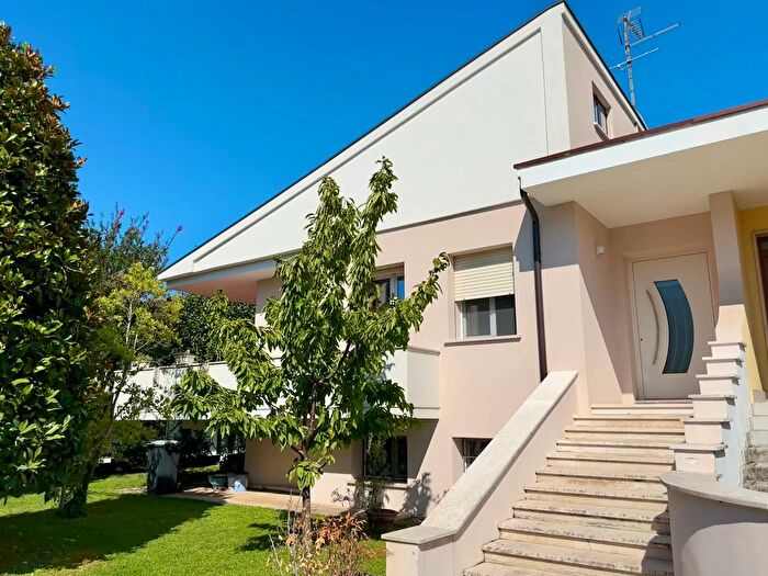 Casa quadrilocale in vendita in Via San Zeno Snc, Montagnana