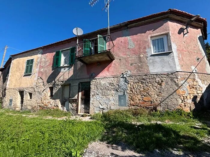 Casa trilocale in vendita in Frazione Piuzzo, Cabella Ligure