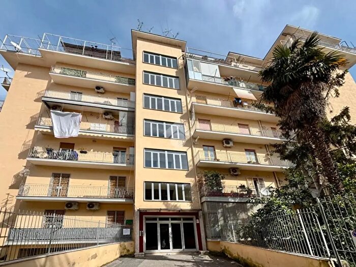 Appartamento trilocale in vendita in Via Grotta San Biagio, Castellammare Di Stabia