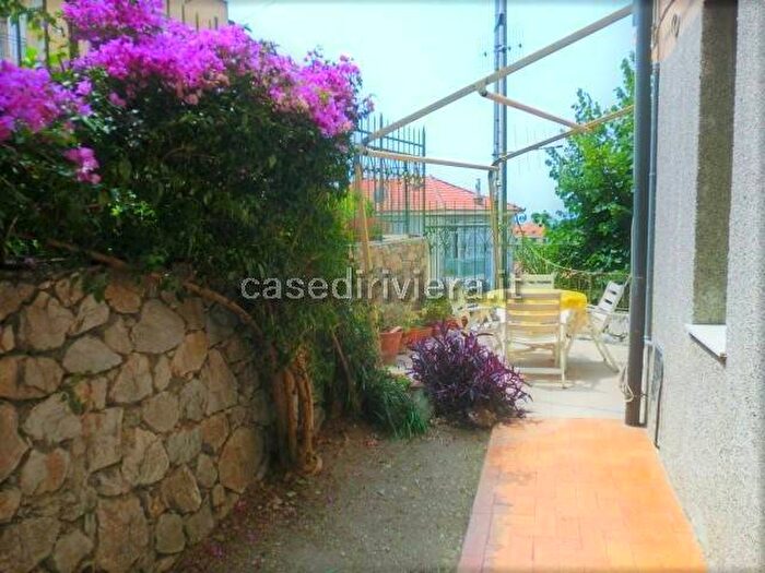 Appartamento bilocale in affitto in Centro, Finale Ligure