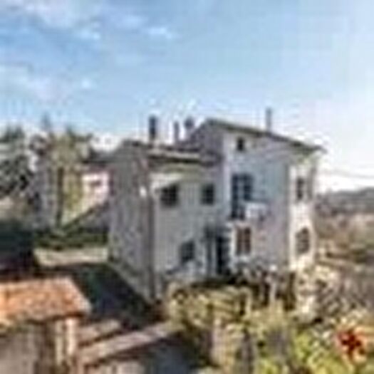 Casa in vendita in Sorano