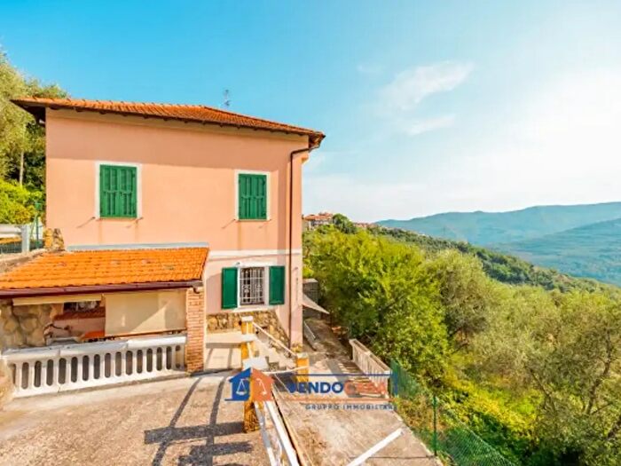 Appartamento bilocale in vendita in Via Monte Grappa, Chiusanico