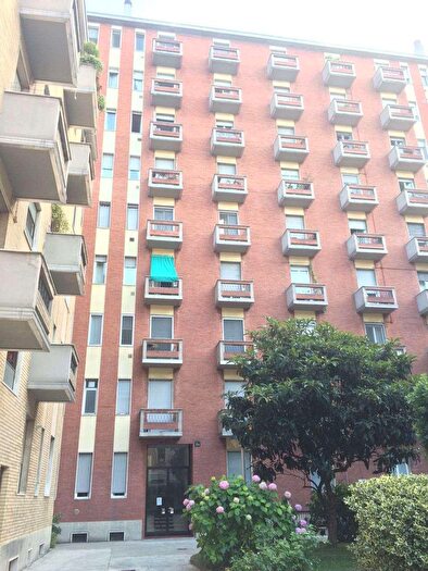 Appartamento trilocale in affitto in Via Pomponazzi, Milano