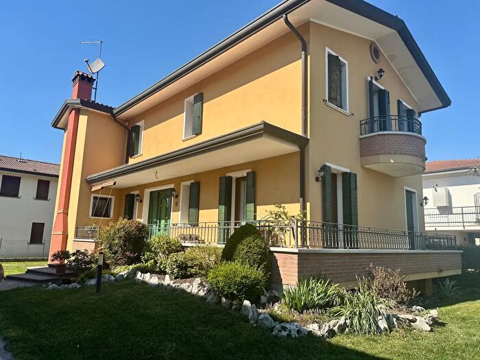 Casa con 5 locali in vendita in Via Montecchia, Selvazzano Dentro