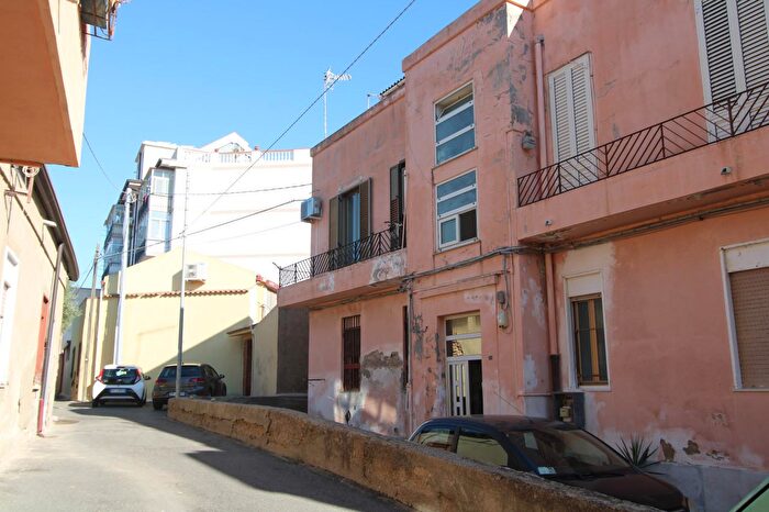 Appartamento trilocale in vendita in Via Montepiselli, Messina