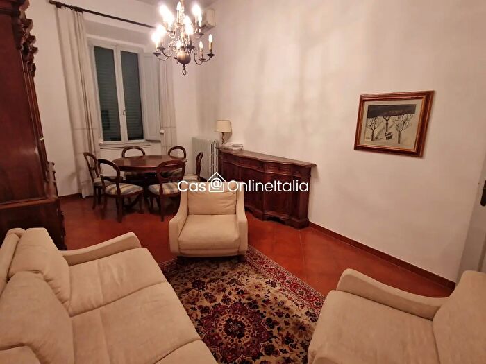 Appartamento con 5 locali in vendita in Via San Giorgio Prato, Prato