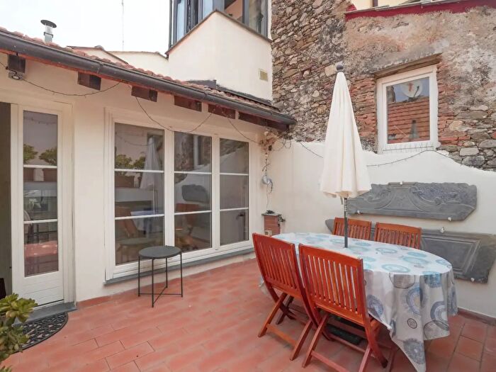 Appartamento quadrilocale in vendita in Vico Navone, Albenga