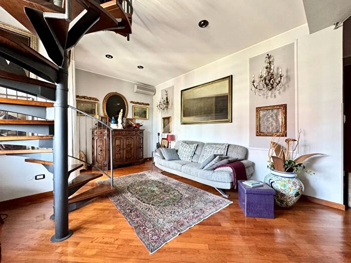 Appartamento quadrilocale in vendita in Via Zaninelli, Crema