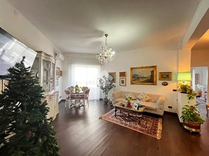 Appartamento trilocale in vendita in Via Ennio Visca, Nettuno