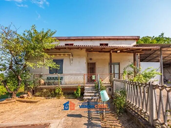 Casa quadrilocale in vendita in Borgata Martina, Dogliani