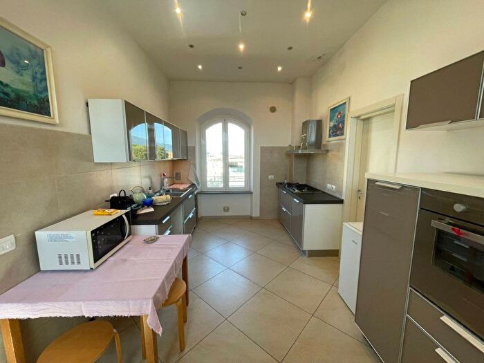 Appartamento con 5 locali in affitto in via giuseppe mazzini, Pietrasanta