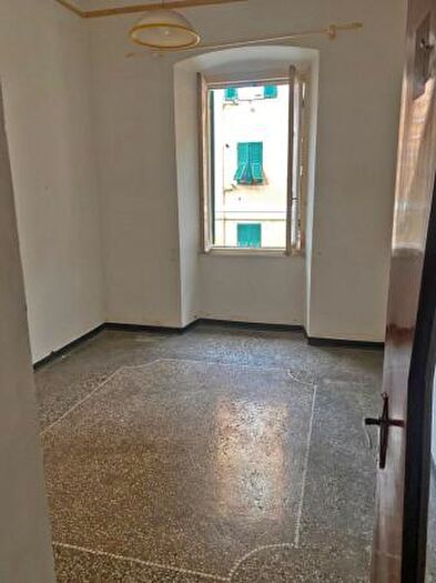 Appartamento con 6 locali in vendita in Piazzale Isidoro Pestarino, Genova