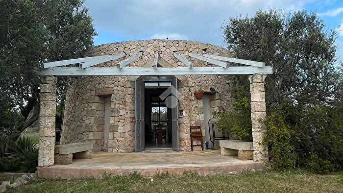 Casa trilocale in vendita in Via Santa Croce dei Beneficati, Taviano