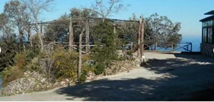 Casa con 6 locali in vendita in Contrada Cinquina, Scilla