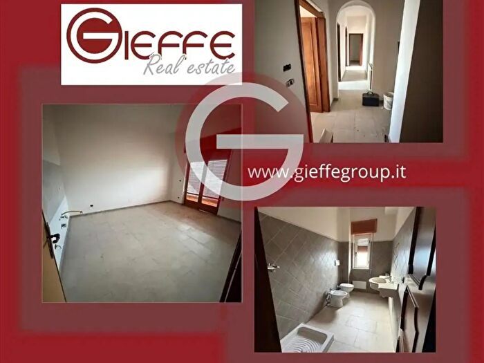 Appartamento trilocale in affitto in Taurianova