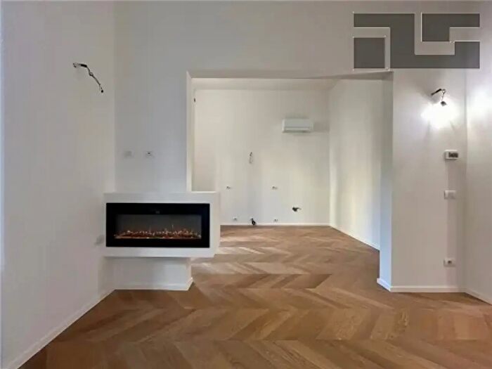 Appartamento con 6 locali in vendita in Firenze