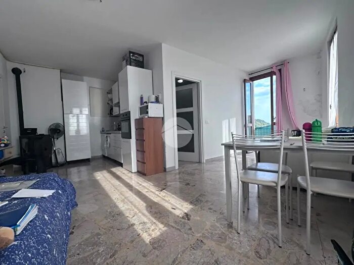 Appartamento bilocale in vendita in Via V Emanuele, Brusaporto