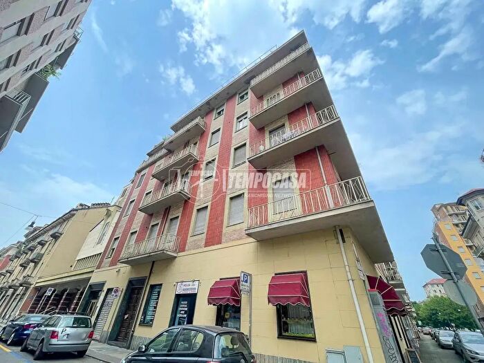 Appartamento quadrilocale in vendita in Via San Secondo, Torino