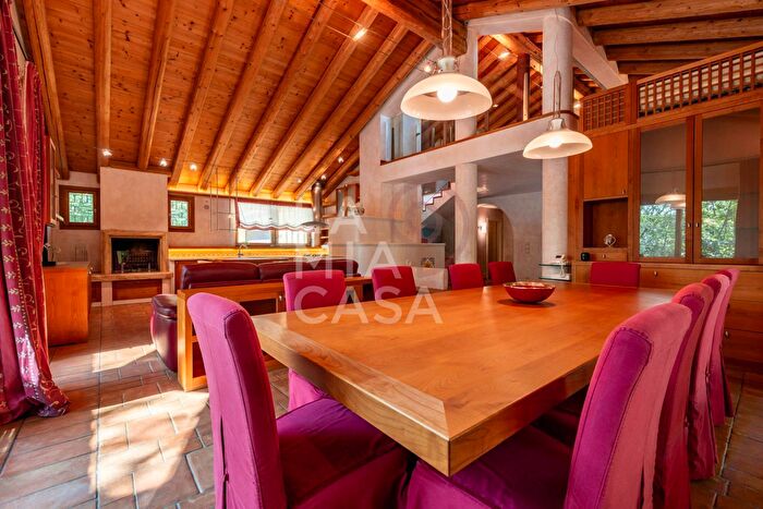 Casa con 12 locali in vendita in Via Colvendrame, Refrontolo