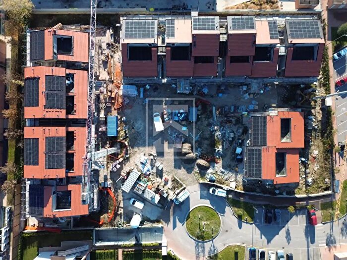 Appartamento quadrilocale in vendita in Via Forte Fenilazzo, Castelnuovo Del Garda