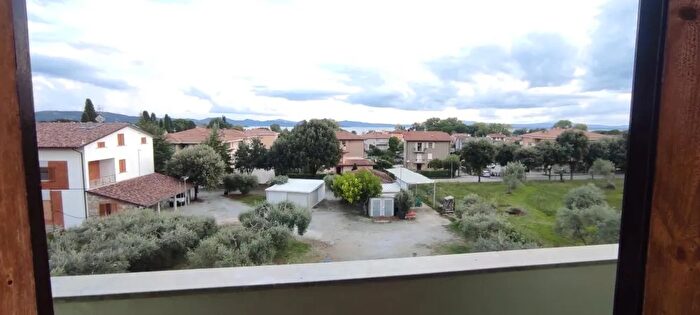 Appartamento con 5 locali in affitto in Passignano Sul Trasimeno