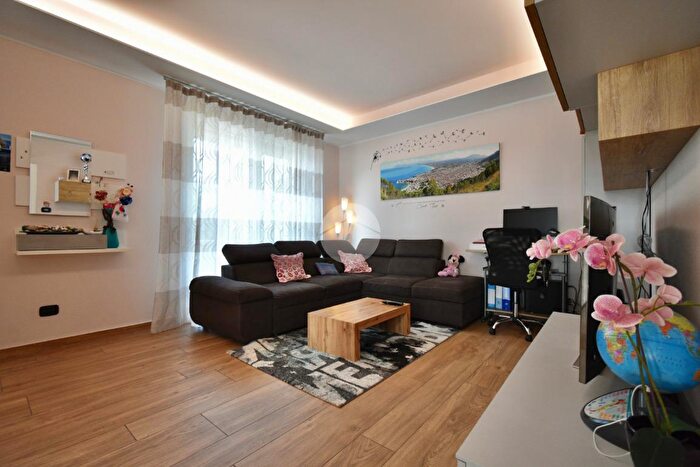 Casa trilocale in vendita in Via Bagnolo, Borghi