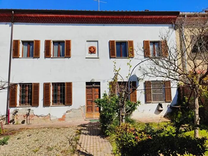 Casa con 6 locali in vendita in Strada Fornara, Alessandria