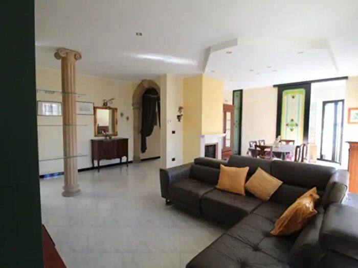 Appartamento quadrilocale in vendita in Via Socrate, Grottaglie