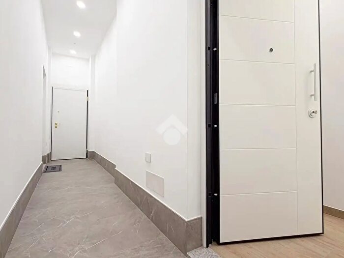 Appartamento bilocale in vendita in Viale Argonne, Milano