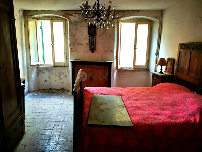 Casa con 5 locali in vendita in Arcola