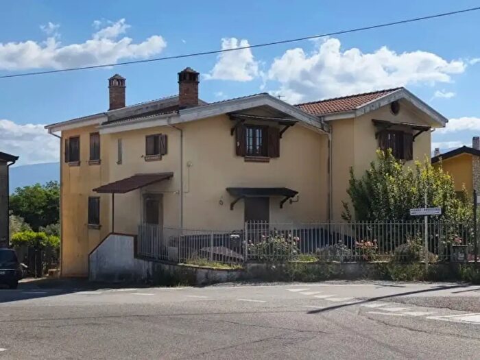 Casa con 6 locali in vendita in Via Malvitani, Marano Marchesato