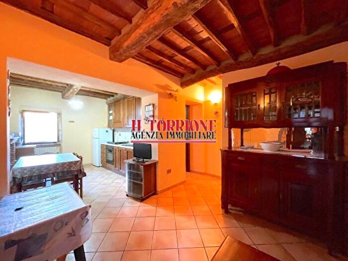 Appartamento quadrilocale in vendita in Via Val di Torbola, Pescia