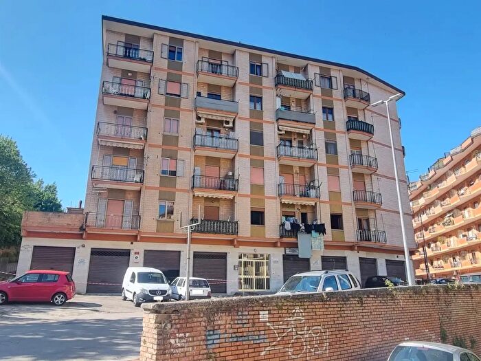 Appartamento quadrilocale in vendita in Via Paolo Carafa, Avellino