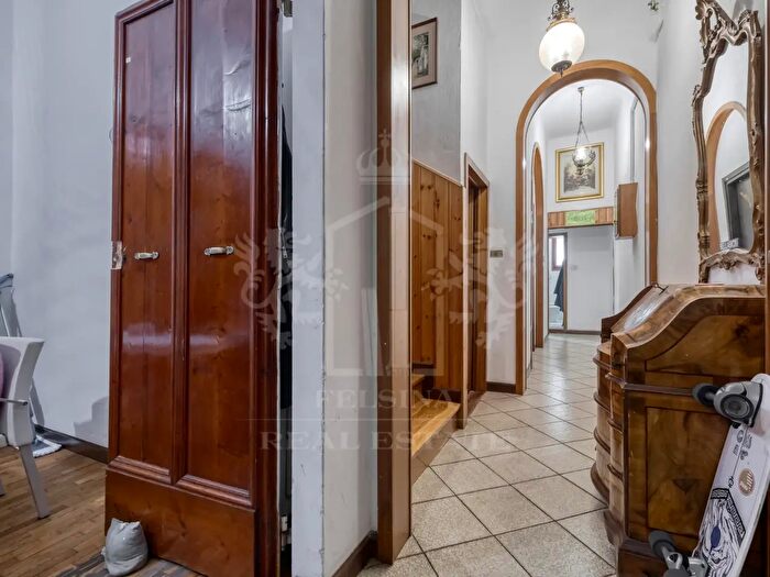 Casa con 7 locali in vendita in Via Libia, Bologna