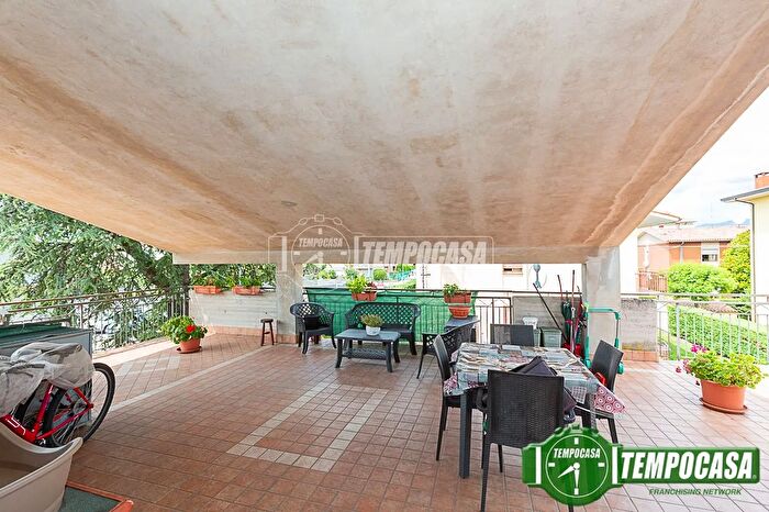 Appartamento trilocale in vendita in Bussolengo