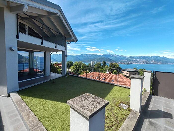 Casa quadrilocale in affitto in Via per Passera, Centro, Stresa