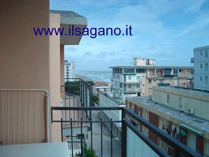 Appartamento trilocale in affitto in Via Bernina, Lido degli Scacchi Lido di Pomposa, Comacchio