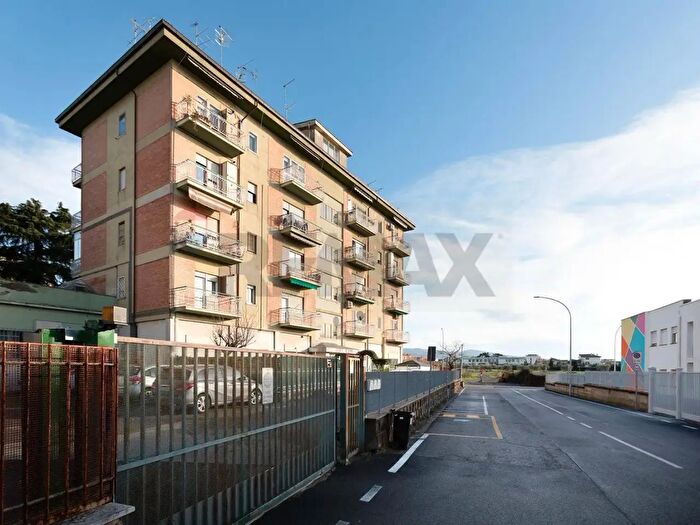 Appartamento con 6 locali in vendita in Via Villanova, Viterbo