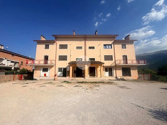 Appartamento quadrilocale in affitto in Via Cippari, L'Aquila