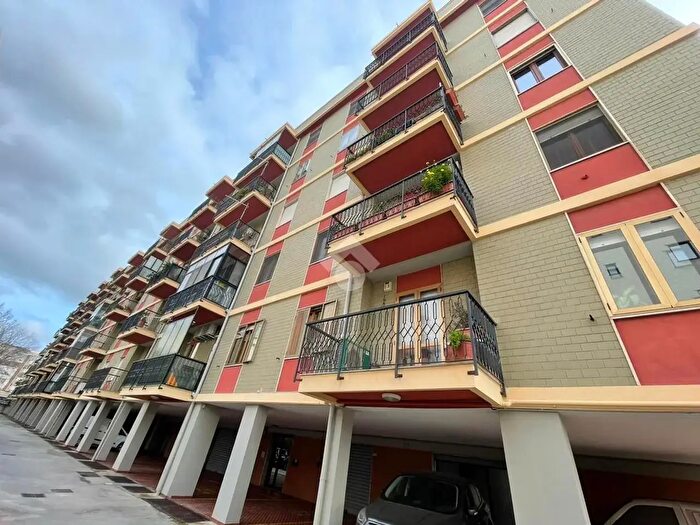 Appartamento quadrilocale in vendita in Via Val dElsa, Cagliari