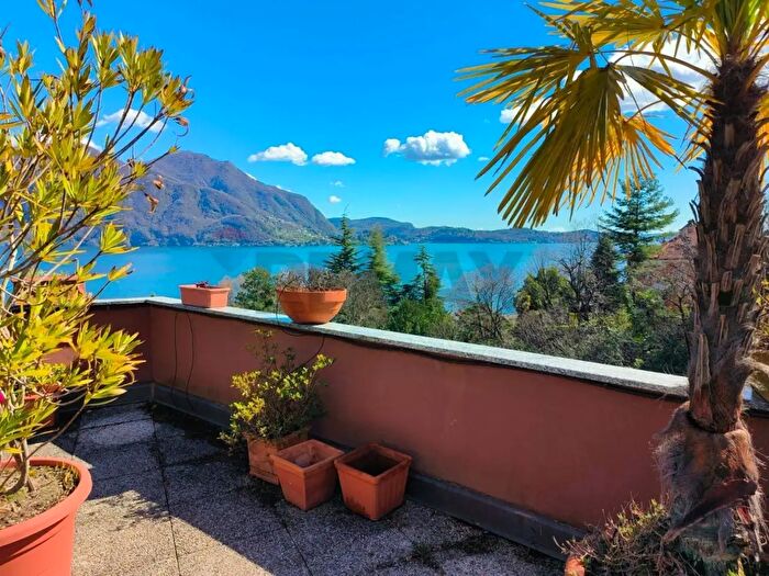 Appartamento trilocale in vendita in Via Selasca, Ghiffa