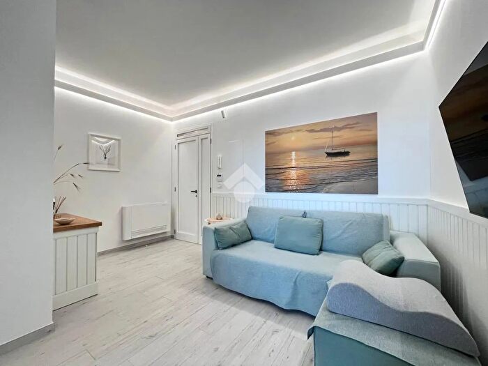 Appartamento trilocale in vendita in Via Francesco Petrarca, Gallipoli