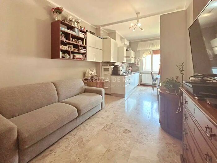 Appartamento trilocale in vendita in Via Costaguta, Rapallo